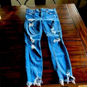 Express jeans size 6 - HARDLY EVER WORN